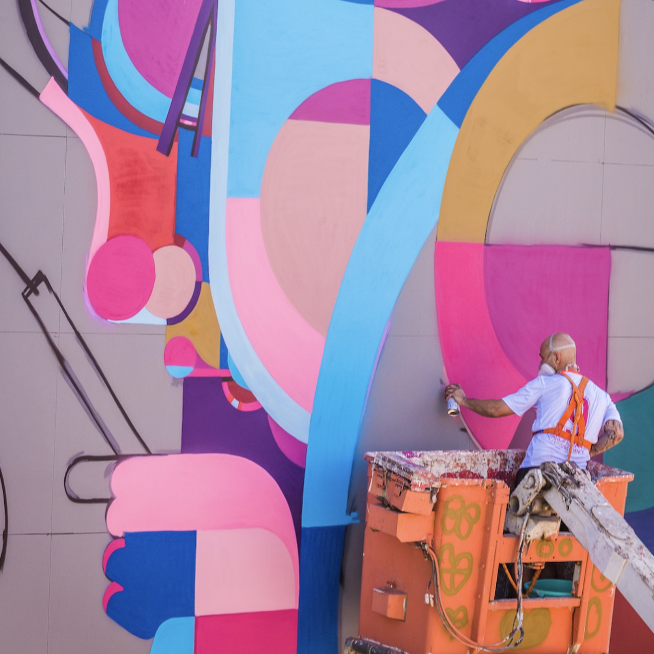 blog.one33seven.raffiti-artist-mural-painting-ata-bonzaci